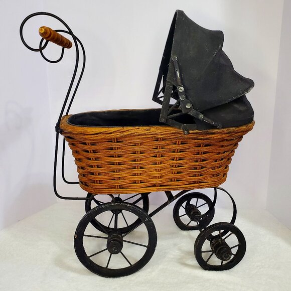Vintage Victorian Wicker Baby Doll Carriage Buggy Stroller